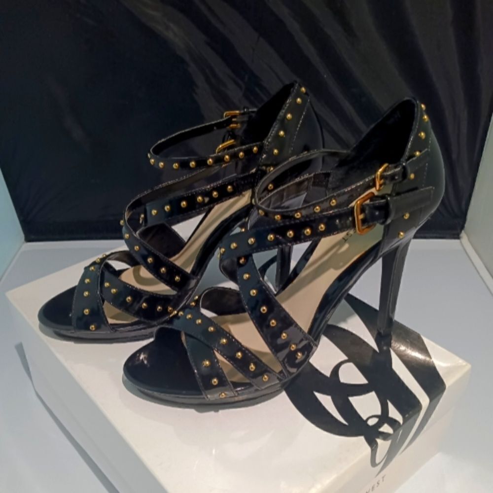 💯🔥Nine West Cliffhang Studded Strapped HeelsSize: US 9 Regular (M, B)